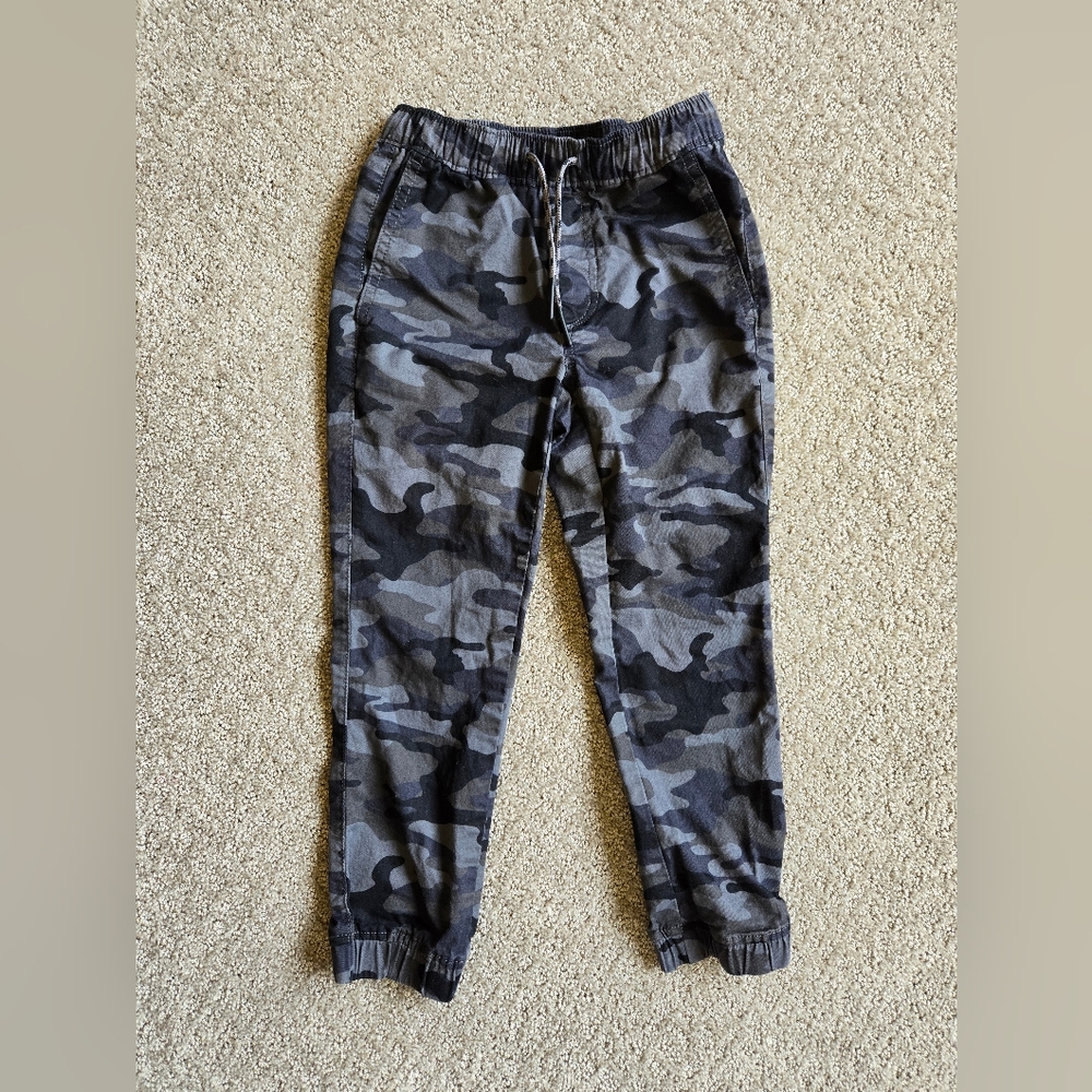 Gap camo pants